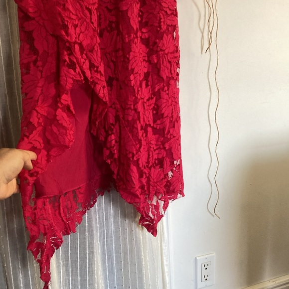 Backstage (Made in Australia) Bright Pink Lace MIDI Dress. Size: XS - Picture 5 of 7